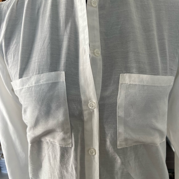 White button up collared shirt blouse in XS - Picture 3 of 8